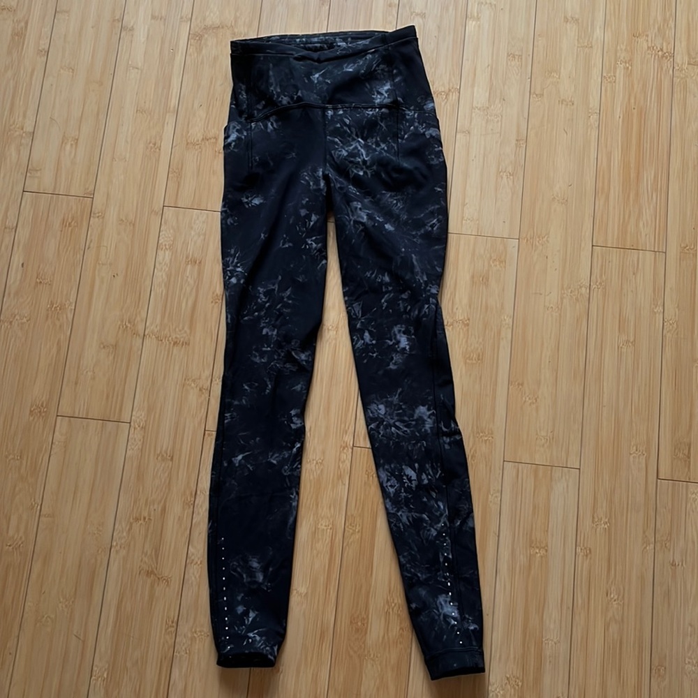 2 Lulu lemon leggings